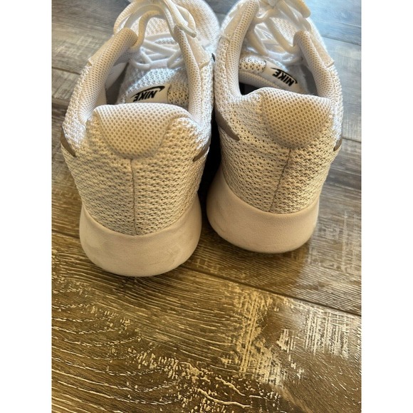 Nike Men's Tanjun White Running Shoes Sneakers Men's Size 9 - Picture 4 of 6